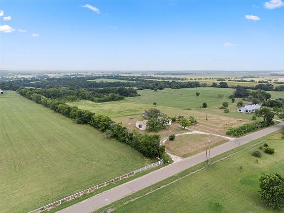 3rd image of 1413 Water Well Rd