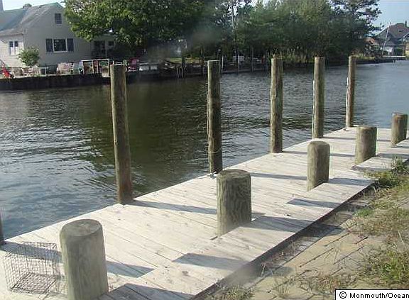 4th image of 16 Bay Point Dr