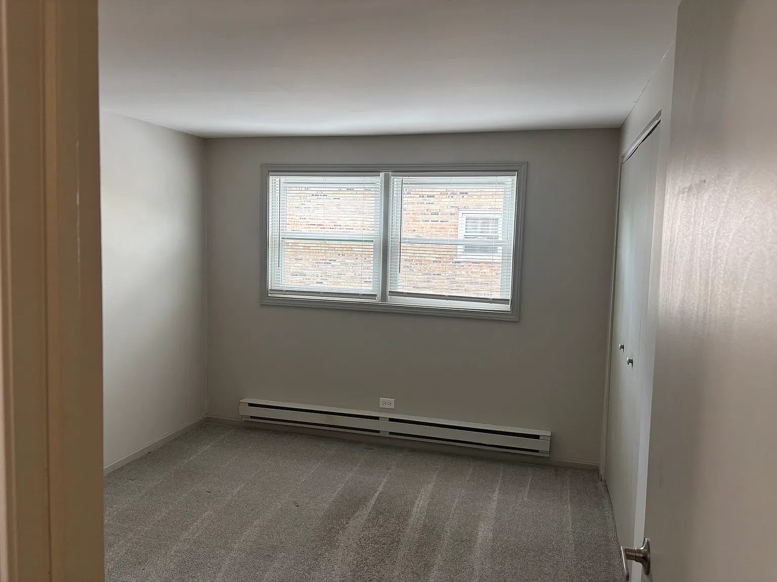 2 bed, 900 sqft, $1,600 — Photo 4
