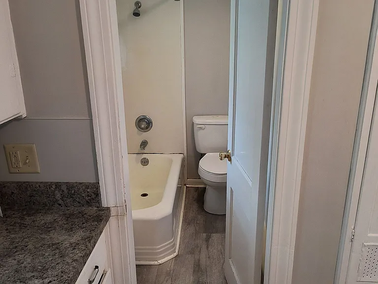 134 South St #12 — Photo 8