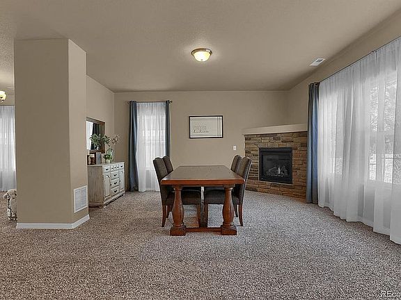 5th image of 19533 Lindenmere Dr
