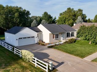 1339 Duke Dr, York, NE 68467
