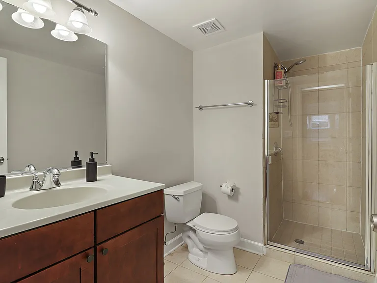 6435-43 N. Damen Ave. — Photo 28
