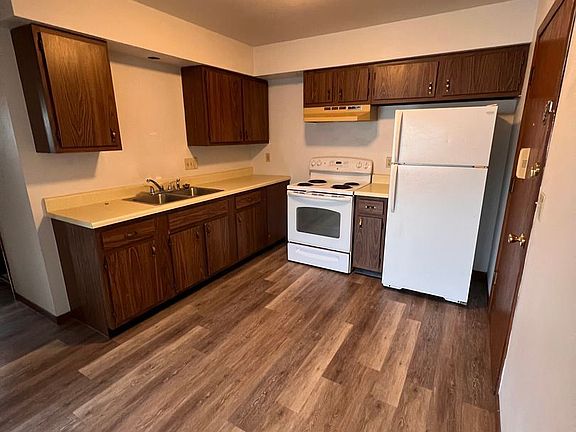 2nd image of 909 Genrich St #14149042