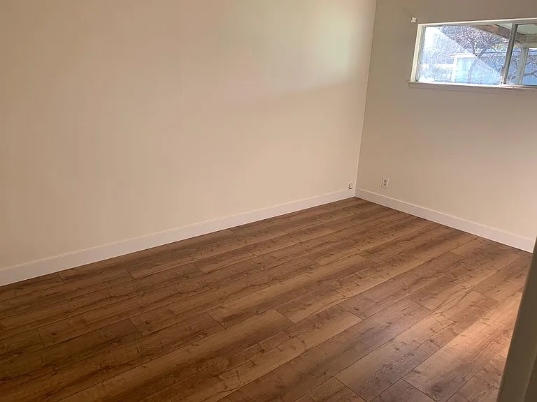 1465 Thomas Dr — Photo 7