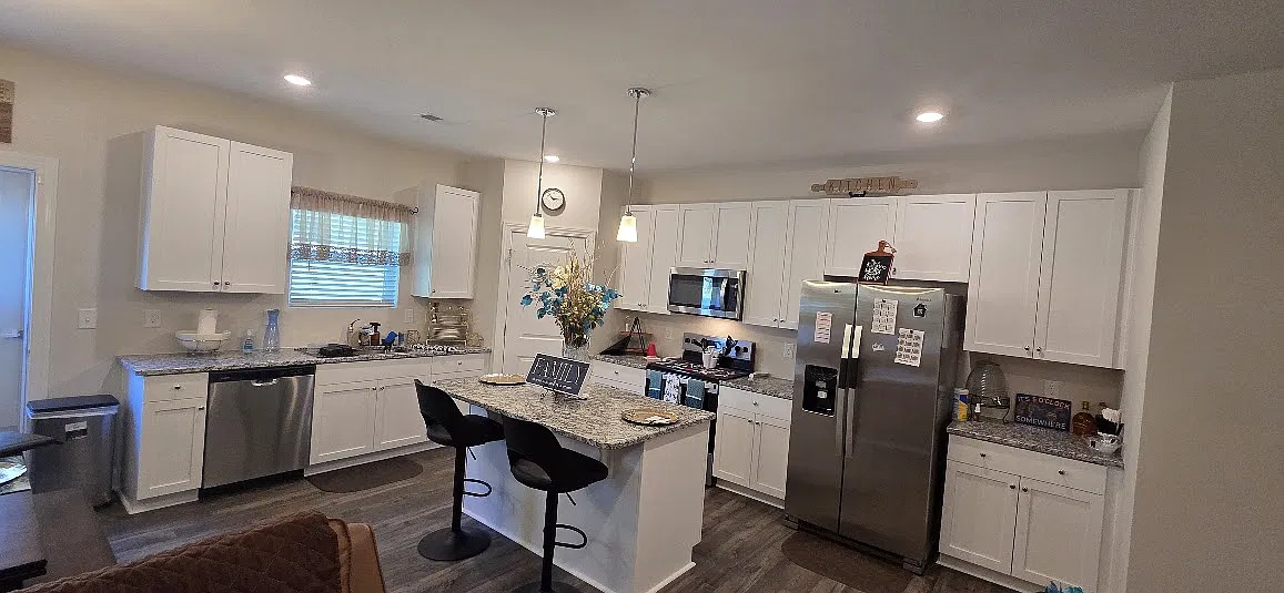 Gorgeous, Spacious, Convenient to Raleigh & NC Beaches — Photo 1