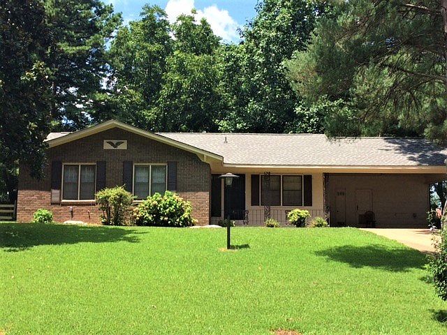 1st image of 1804 Westwood Dr