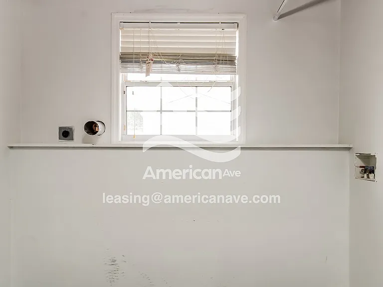 1460_007_laundry_room_7.jpg