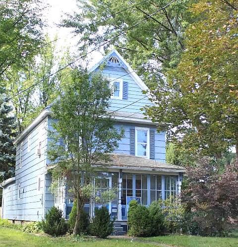 1st image of 330 Pleasant Ave