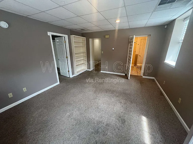 108 W Walnut St — Photo 8