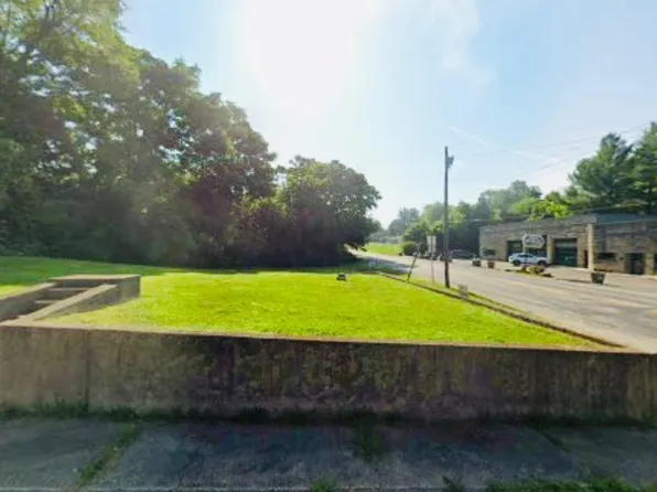 201 & 203 N Spring St, Odon, IN 47562