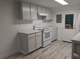 665 Fir Gardens St NW, Salem, OR 97304