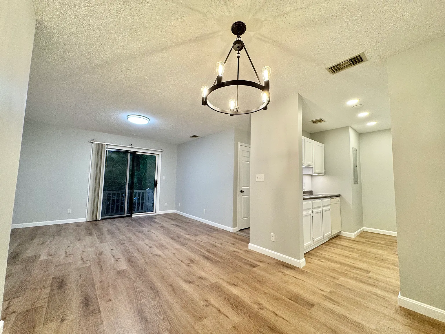 2 bed, $1,750 — Photo 2