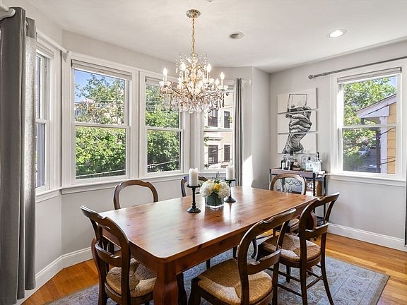 4th image of 30 Sackville St #2