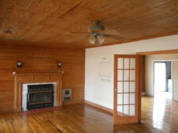 2nd image of 204 Gaunt St