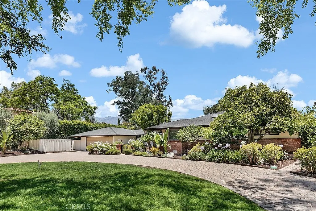 4 bed, 3.5 bath, 2862 sqft, $12,500 — Photo 3