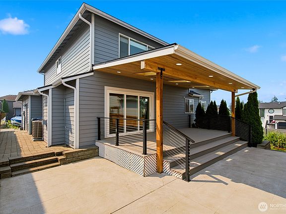 4th image of 5603 79th Avenue NE