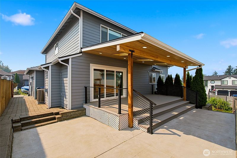 4th image of 5603 79th Avenue NE