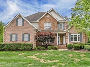 2414 Lake Oak Ct, High Point, NC 27265