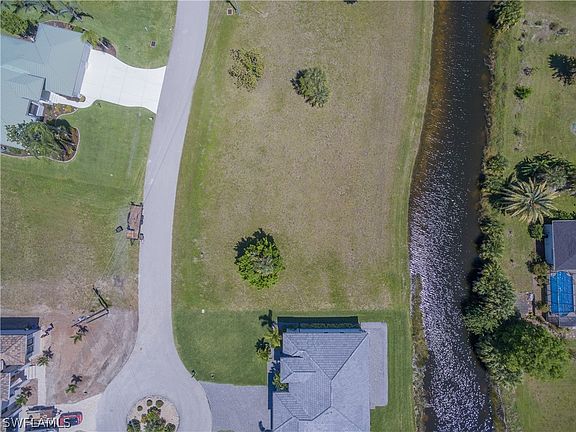 3rd image of 17282 Carroway Ln
