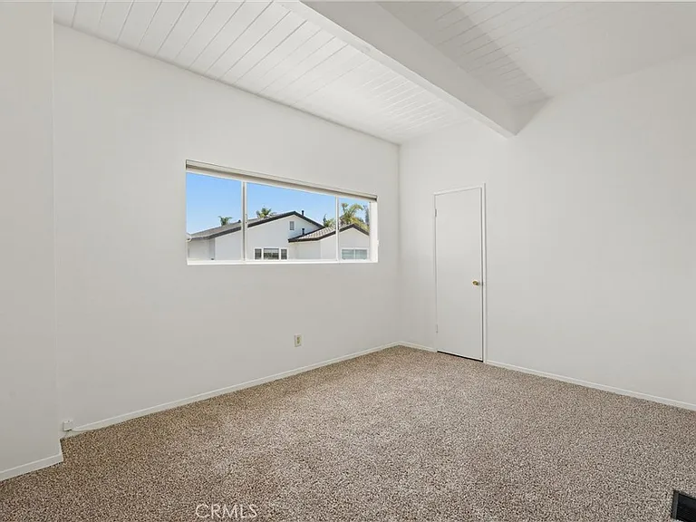 337 La Verne Ave — Photo 37