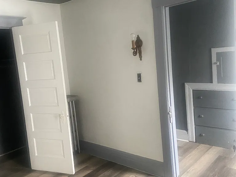 10410 American St — Photo 11