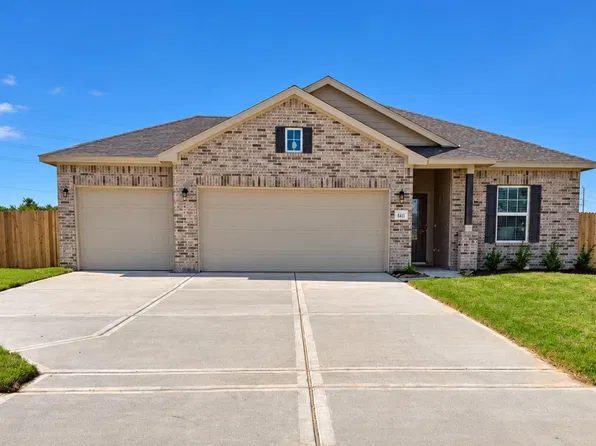 900 Woodhaven Lakes Dr, La Marque, TX 77568