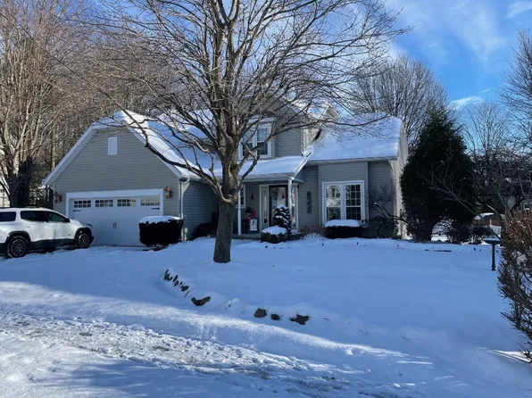 3425 Anne Marie Dr, Erie, PA 16506