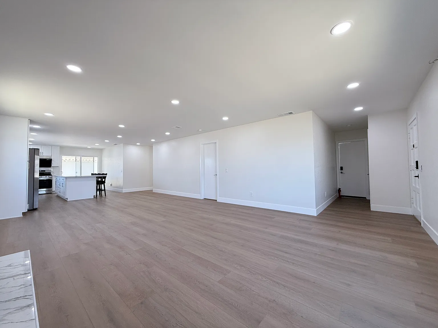 4 bed, 1665 sqft, $3,650 — Photo 4