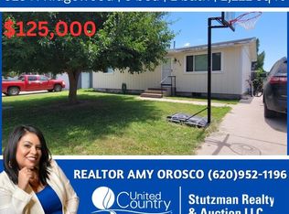 613 N Ridgewood Rd, Ulysses, KS 67880