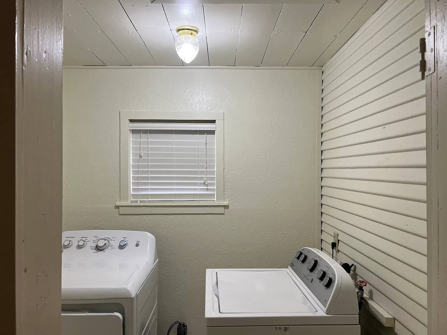 2 bed, 1252 sqft, $1,350 — Photo 3
