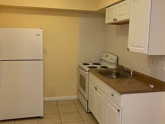 4th image of 2918 Jackson St #16