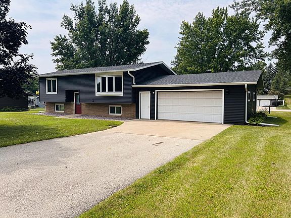 2nd image of 1522 Sand Lake ROAD