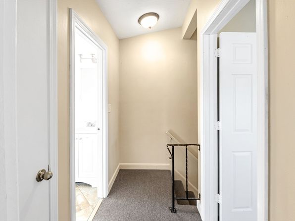 boston-massachusetts-59128928 picture