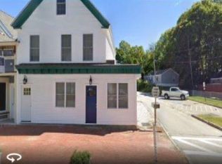 123 Main St #C, Epping, NH 03042