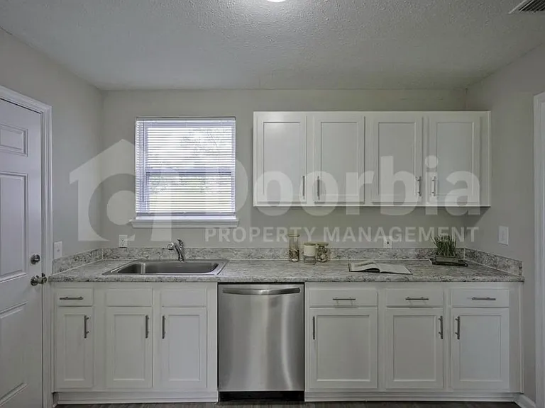 5067 French St — Photo 10