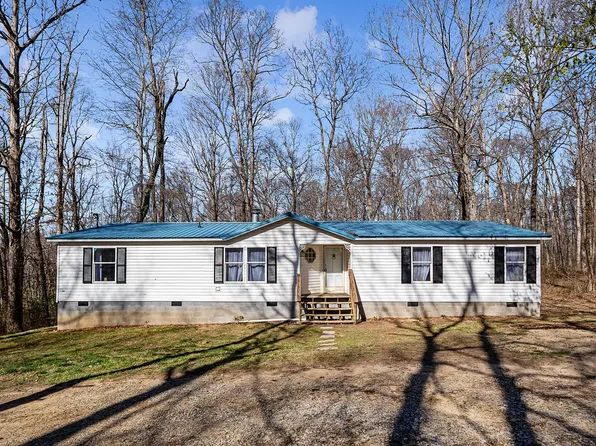 1009 Brumitt Rd, Charlotte, TN 37036