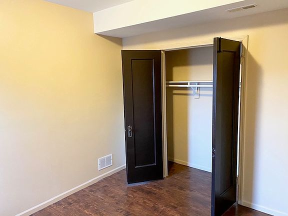 3rd image of 10214 S King Dr APT 1W