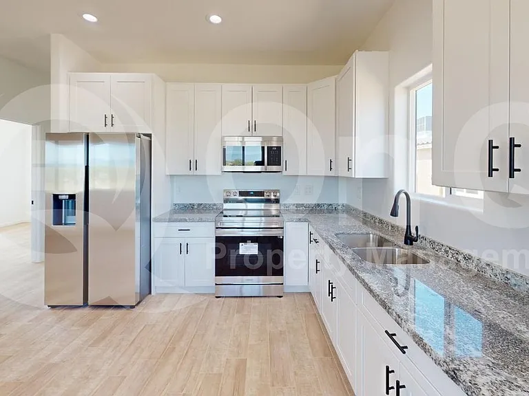 80 W James L Sullivan St #2 — Photo 3