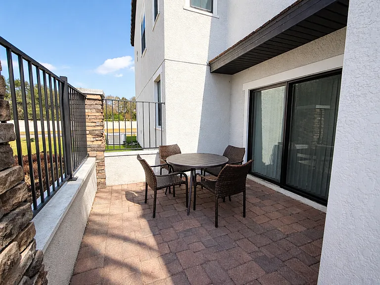 141 Kenny Blvd — Photo 2