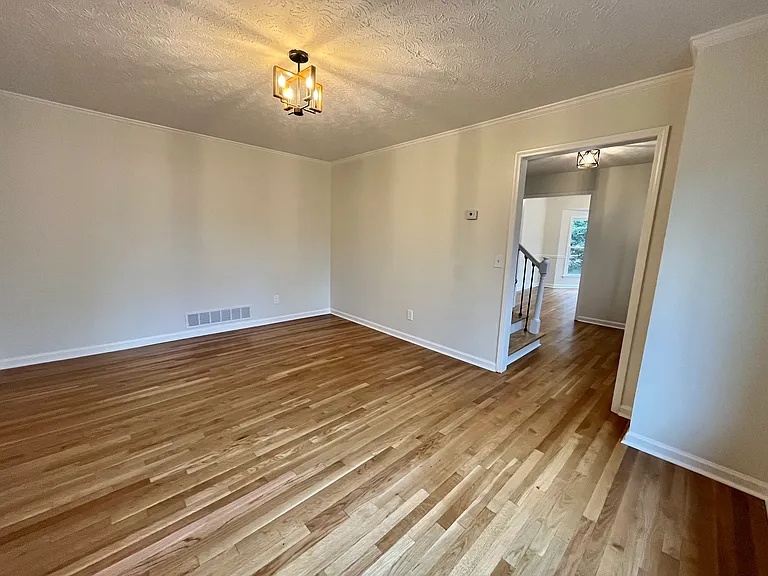 1469 Cheyenne Ct — Photo 3