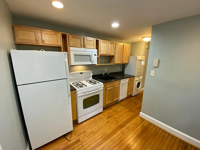 330 N Carolina Ave SE #BASEMENT — Photo 9