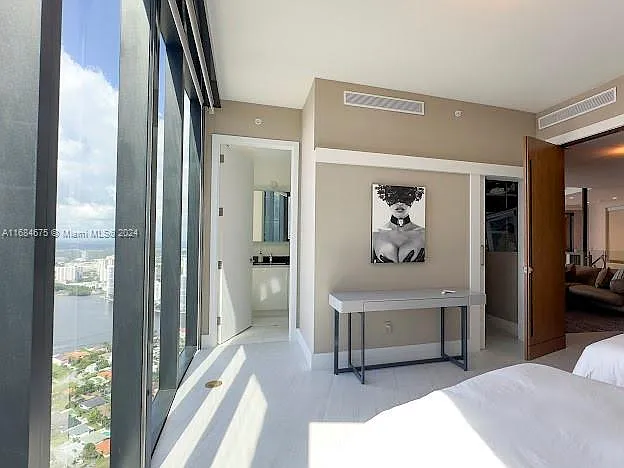 18555 Collins Ave #5203 — Photo 17