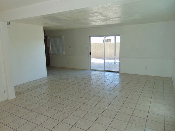 3rd image of 1560 E 22nd Pl