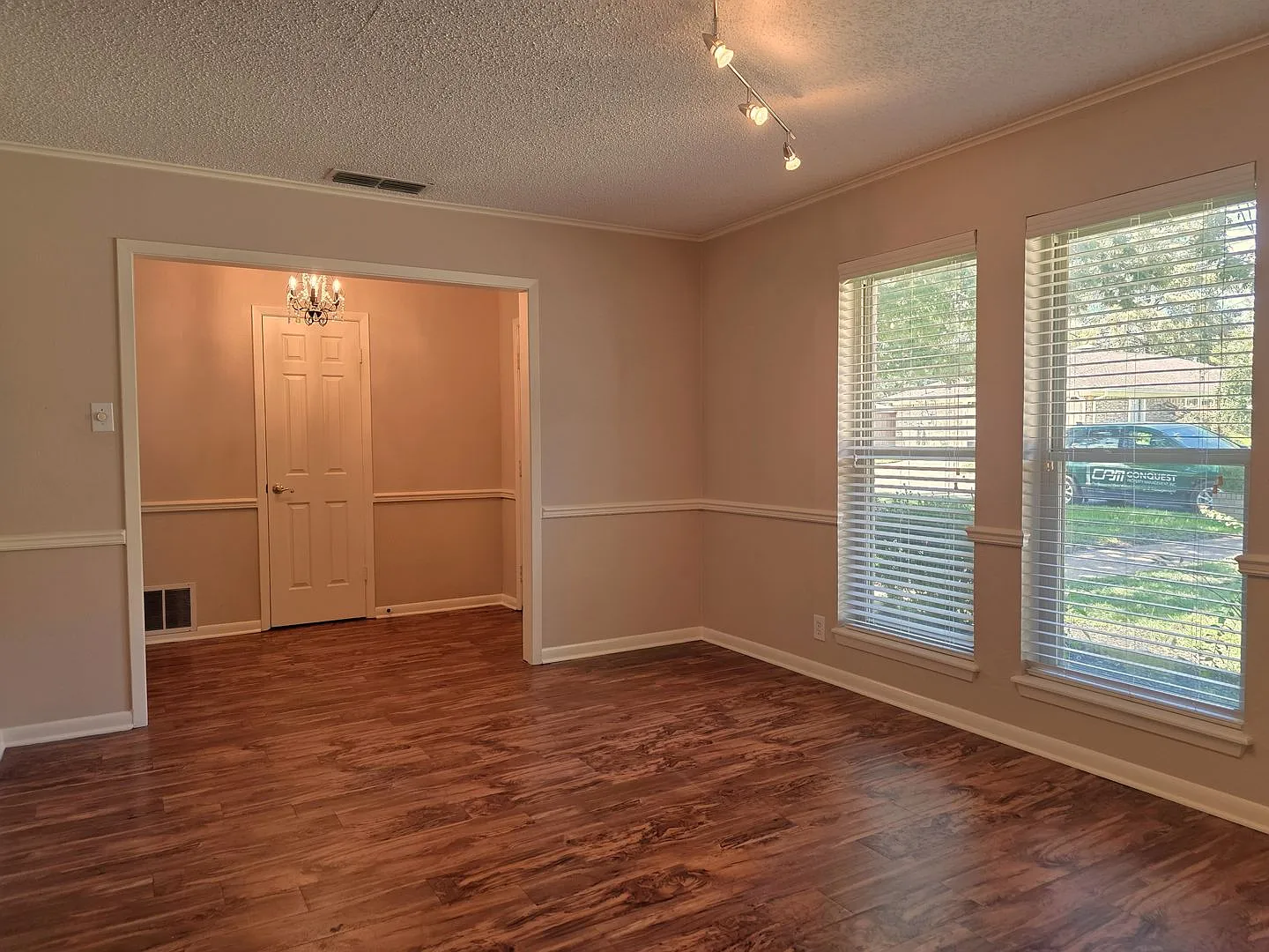South Tyler! 4 Bedroom, 2 Bath Home w/Office! — Photo 4
