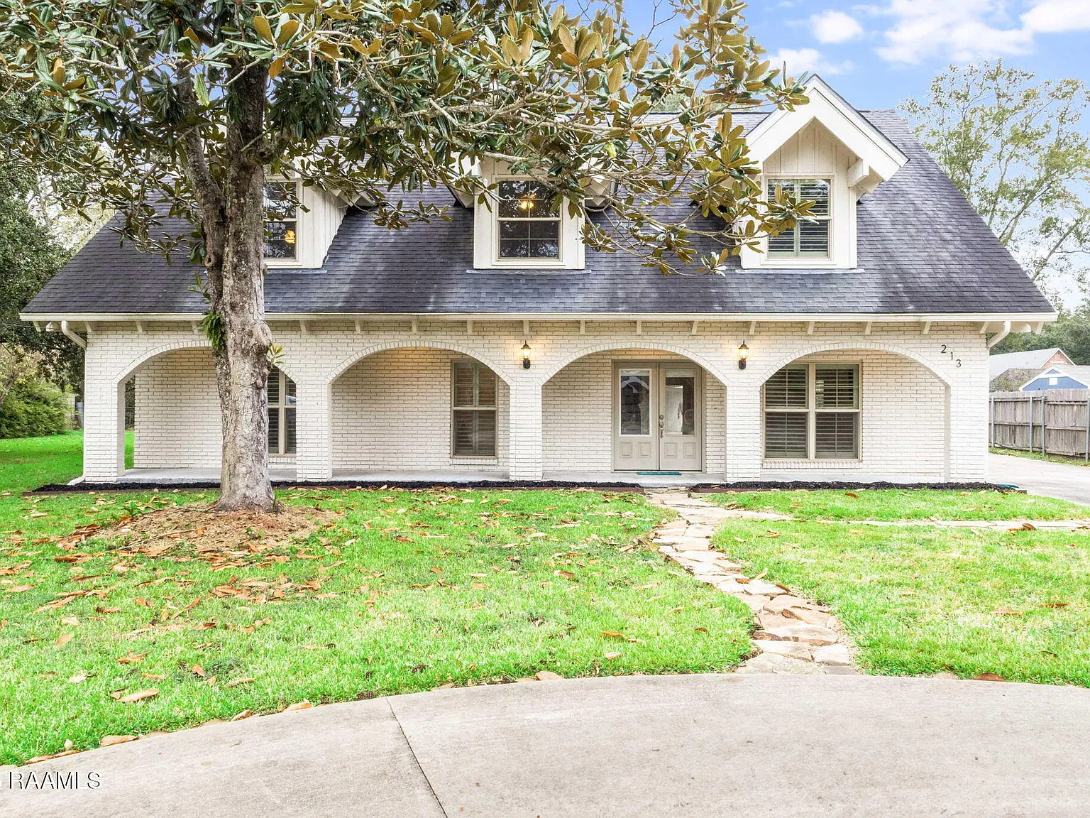 4 bed, 3.0 bath, 3193 sqft, $3,100 — Photo 4