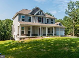 376 Cielo Ln, Berkeley Springs, WV 25411