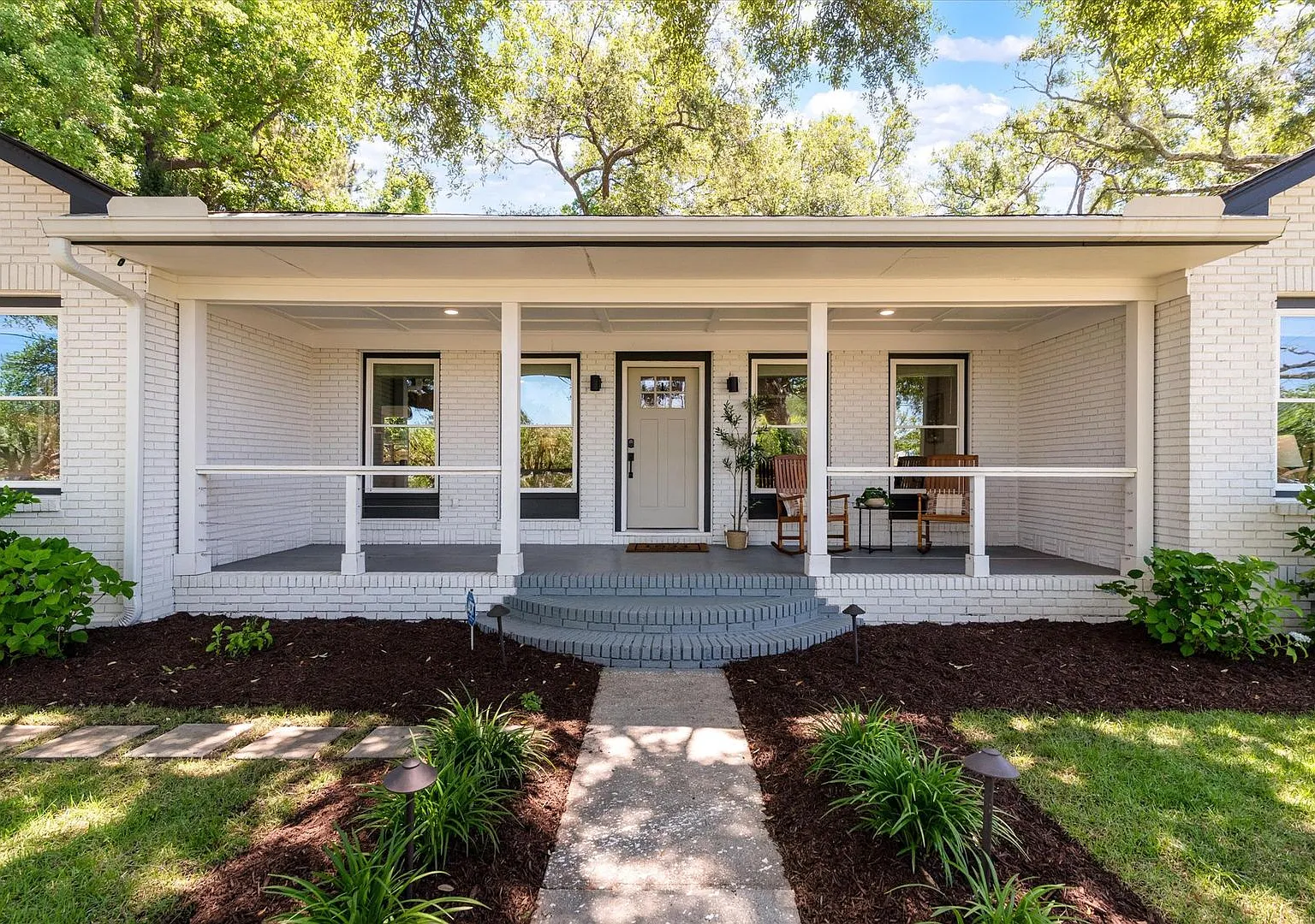 Spacious West Ashley Home Near Downtown Charleston — Photo 4