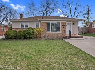 31519 Chester St, Garden City, MI 48135