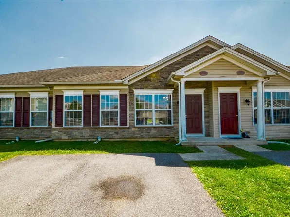 226 Huntington Ln, Easton, PA 18040